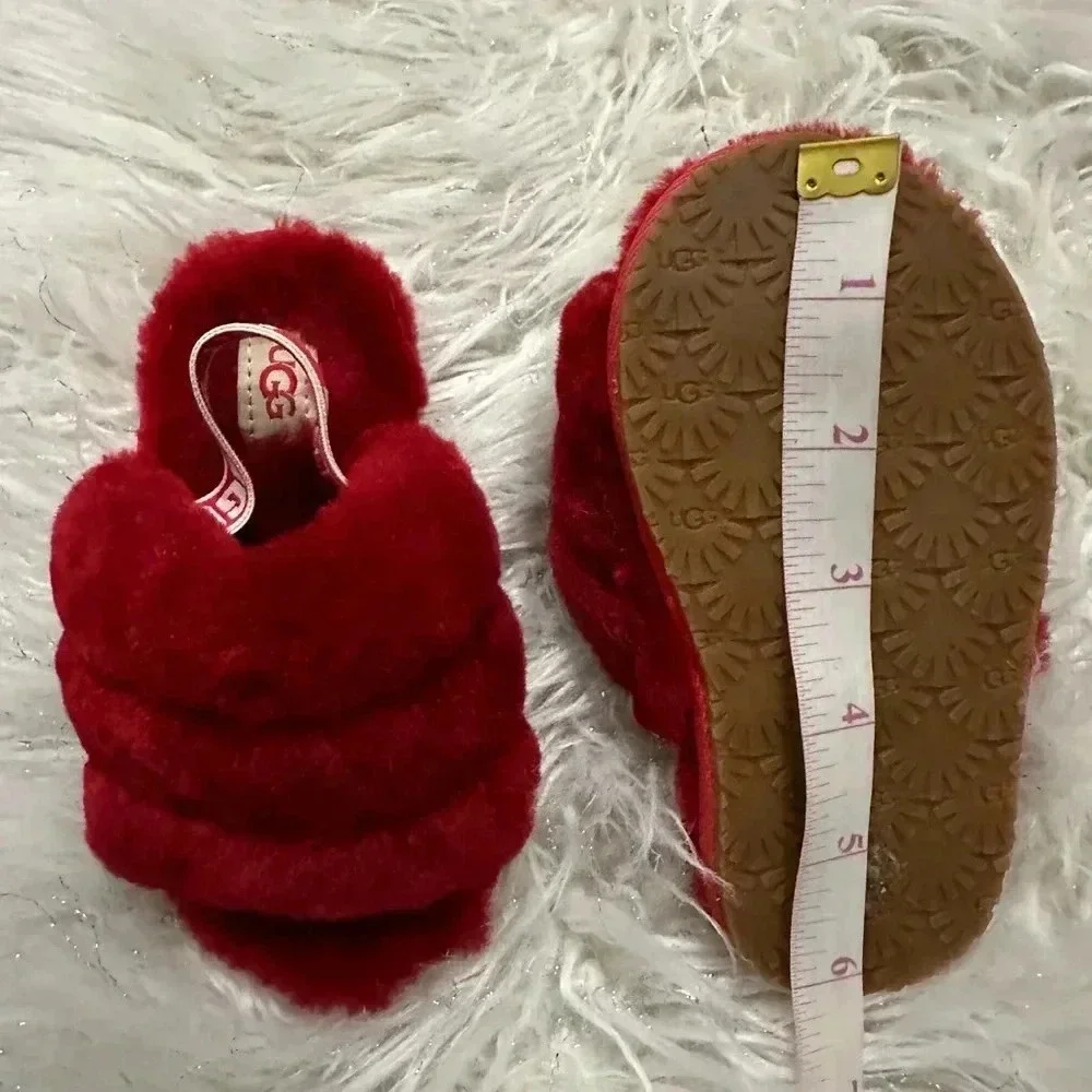 Toddler ugg Fluff Yeah slides Sz 8